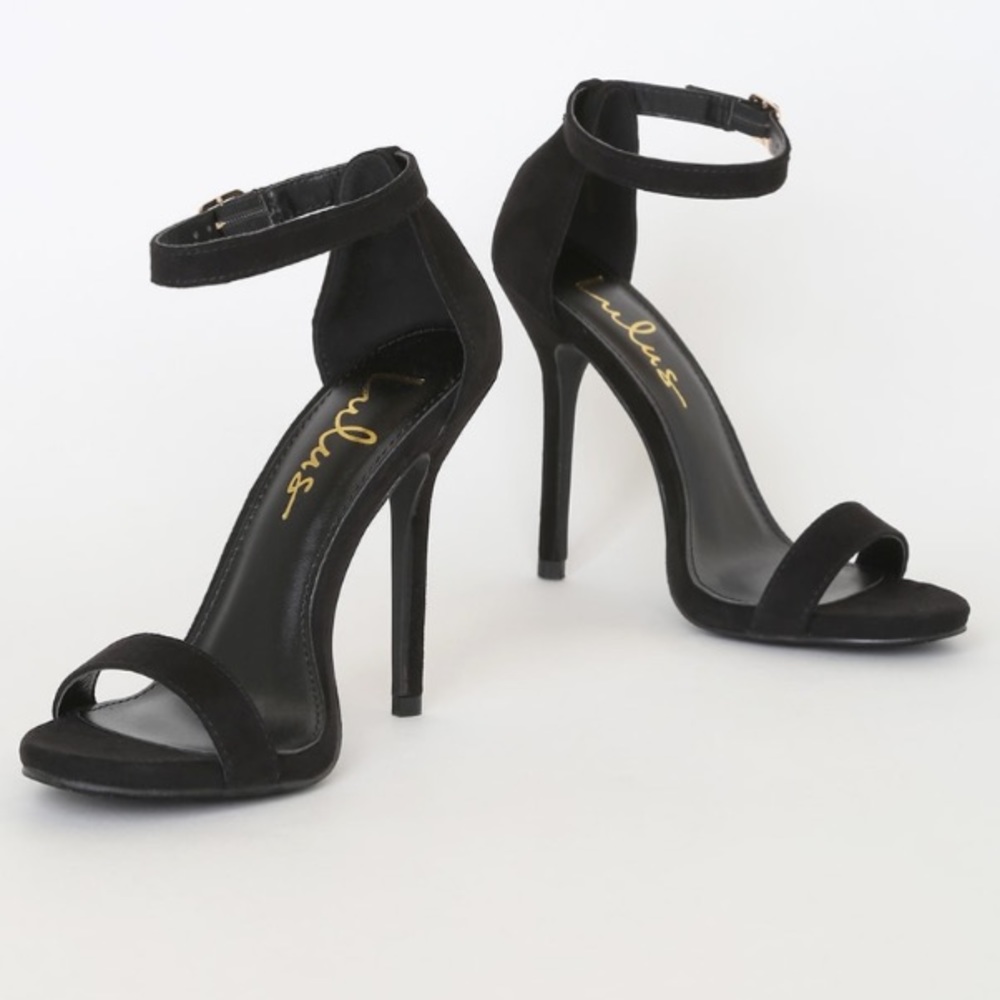 Lulu’s Elsi Black Single Strap Heels